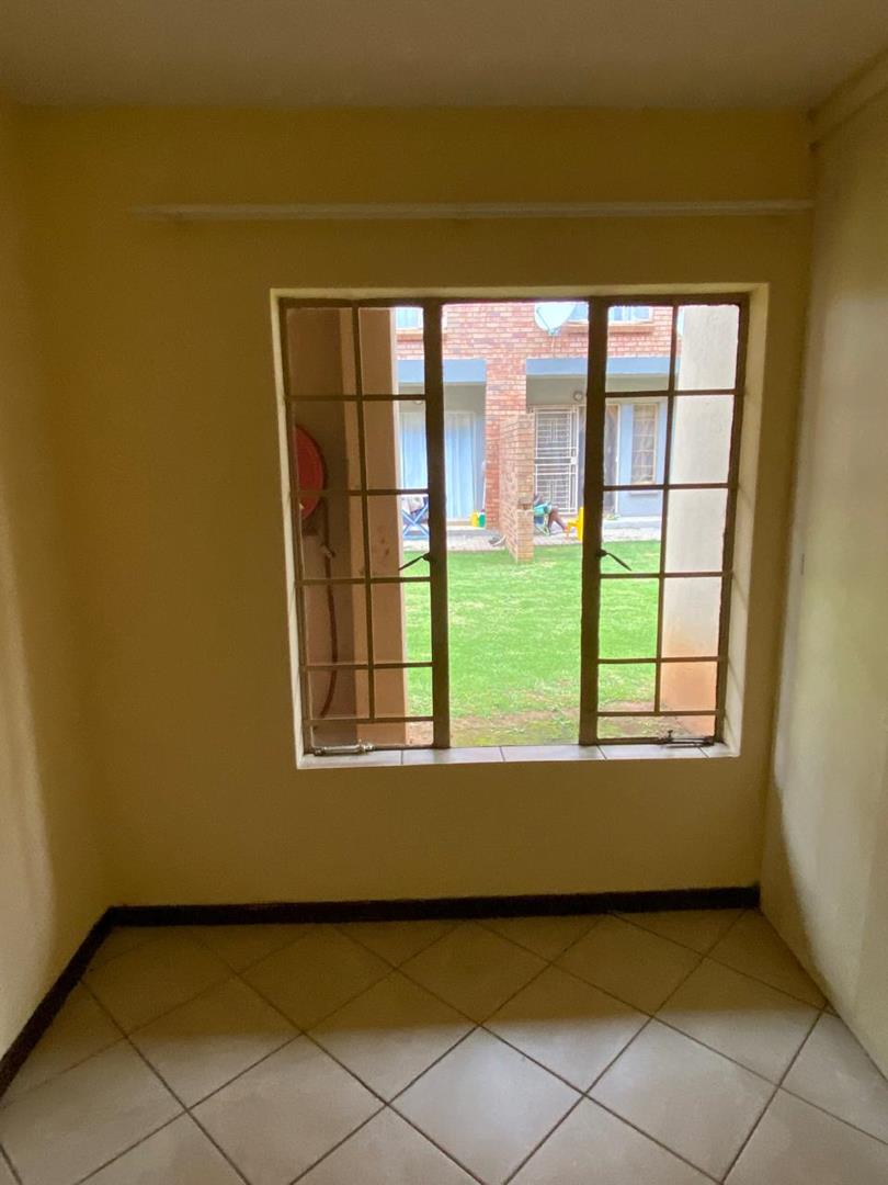 To Let 2 Bedroom Property for Rent in The Orchards Gauteng