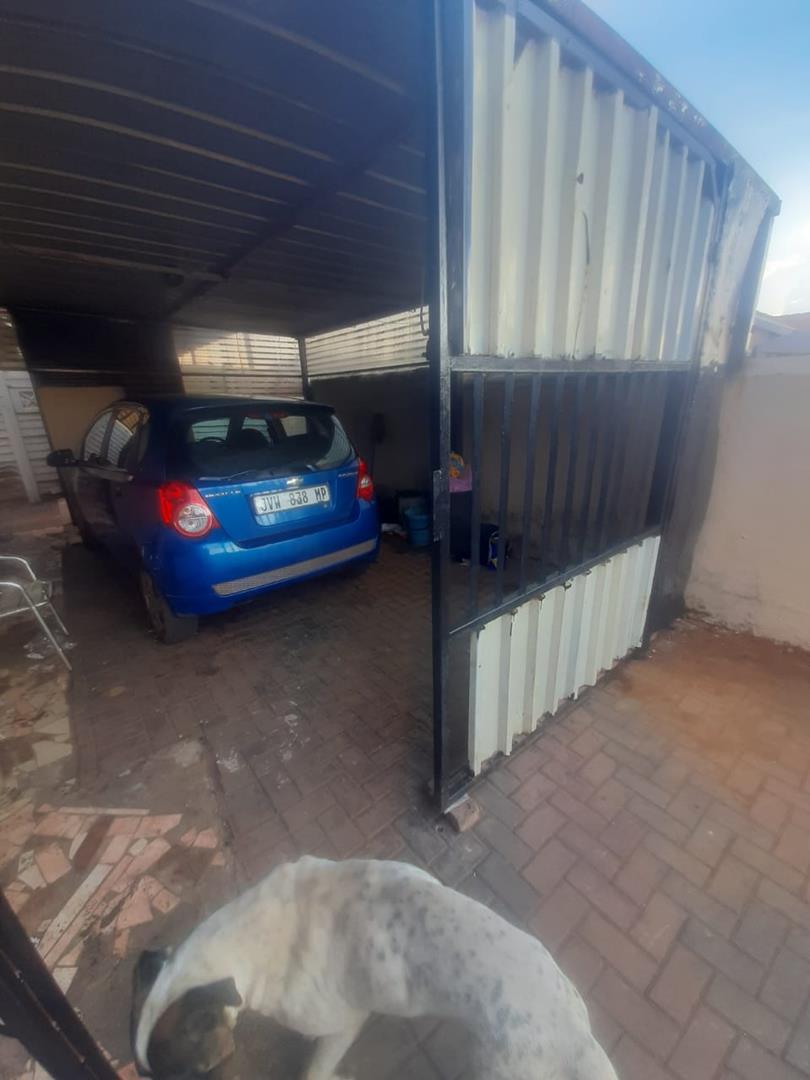2 Bedroom Property for Sale in Soshanguve VV Gauteng