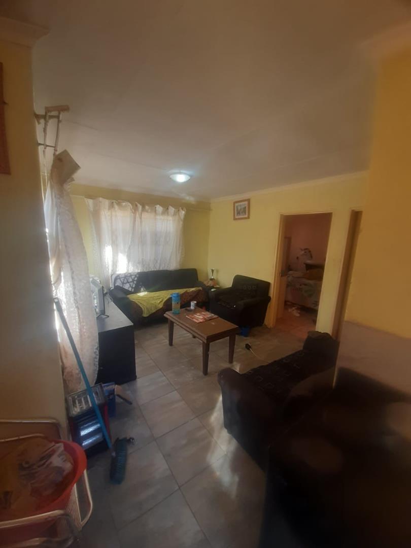 2 Bedroom Property for Sale in Soshanguve VV Gauteng