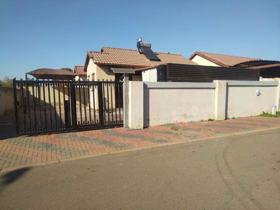 2 Bedroom Property for Sale in Soshanguve VV Gauteng