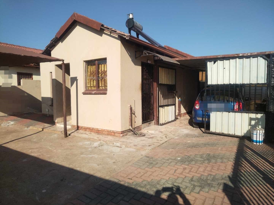 2 Bedroom Property for Sale in Soshanguve VV Gauteng