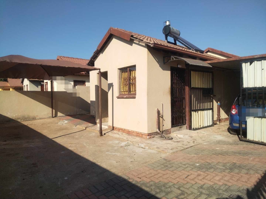 2 Bedroom Property for Sale in Soshanguve VV Gauteng