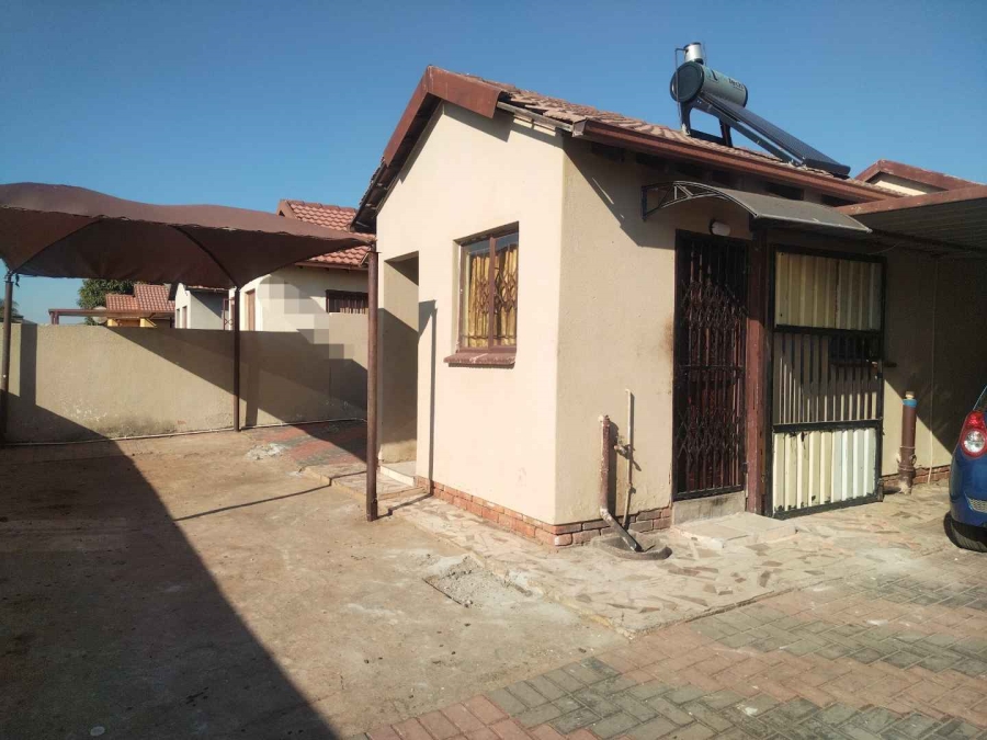 2 Bedroom Property for Sale in Soshanguve VV Gauteng