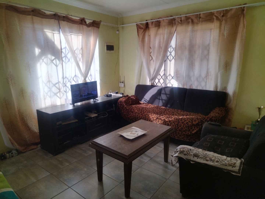 2 Bedroom Property for Sale in Soshanguve VV Gauteng