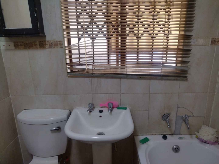 2 Bedroom Property for Sale in Soshanguve VV Gauteng