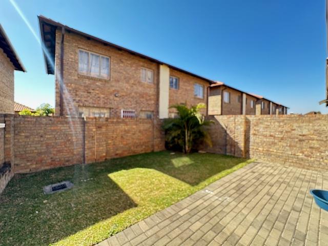 3 Bedroom Property for Sale in Annlin Gauteng