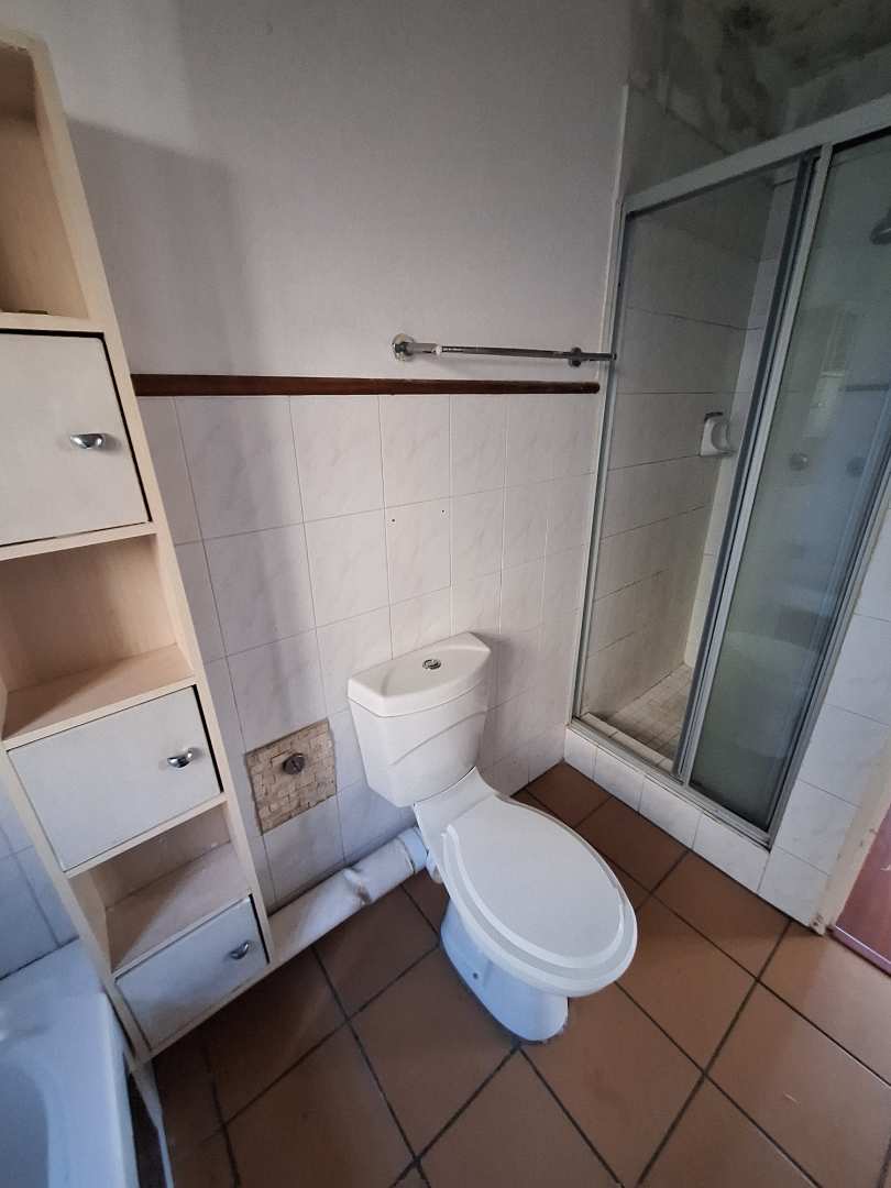 To Let 2 Bedroom Property for Rent in Constantia Kloof Gauteng