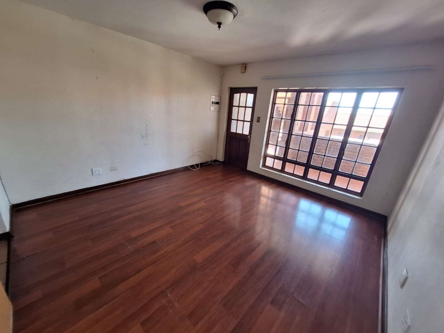 To Let 2 Bedroom Property for Rent in Constantia Kloof Gauteng