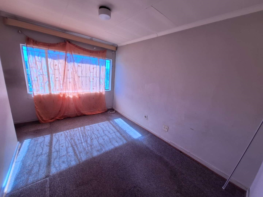 To Let 3 Bedroom Property for Rent in Florida Gauteng