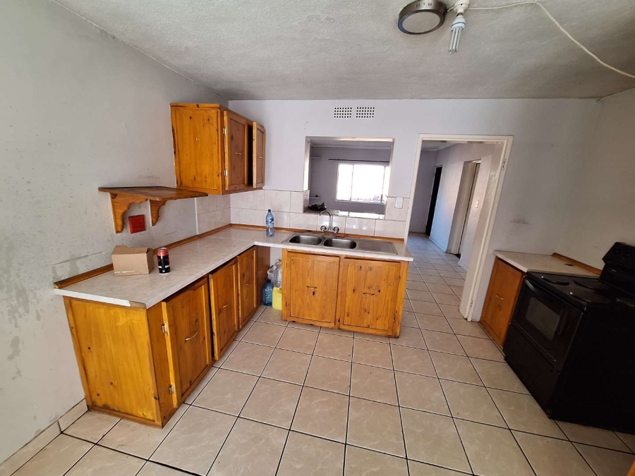 To Let 3 Bedroom Property for Rent in Florida Gauteng