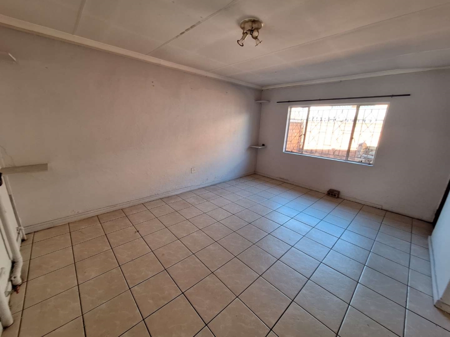 To Let 3 Bedroom Property for Rent in Florida Gauteng