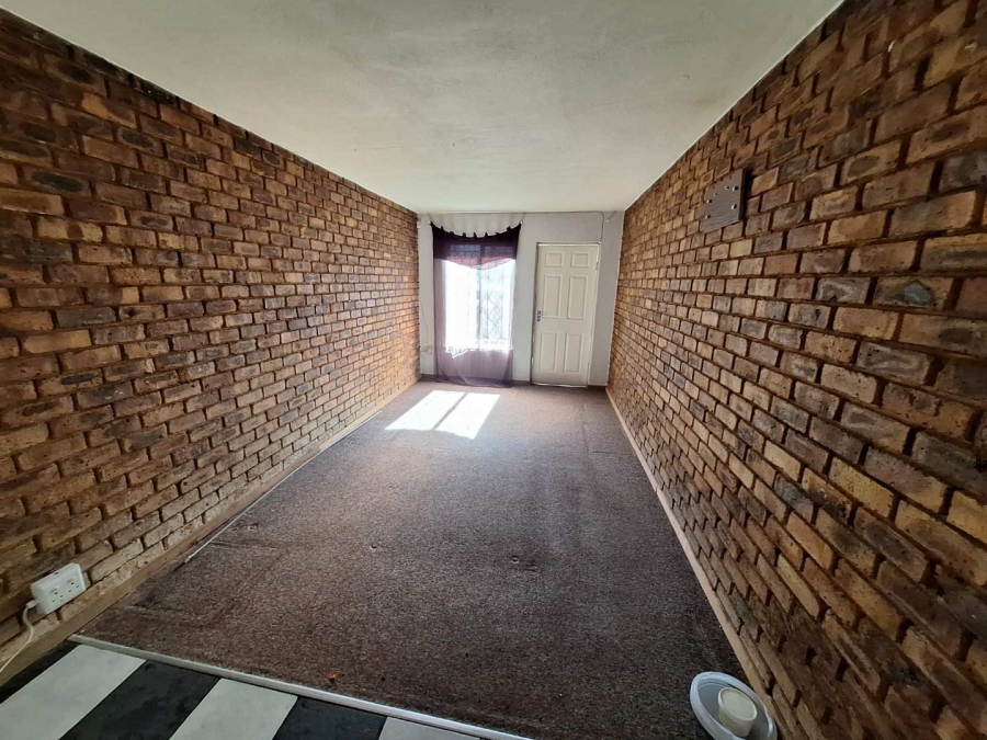 To Let 3 Bedroom Property for Rent in Florida Gauteng