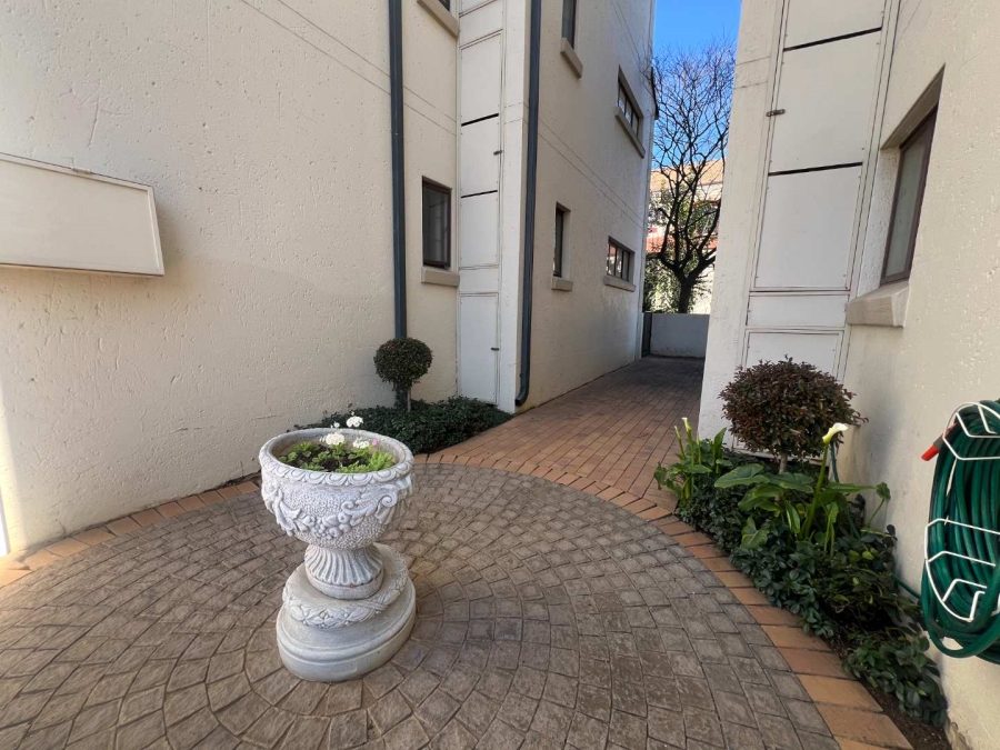 To Let 2 Bedroom Property for Rent in Rivonia Gauteng