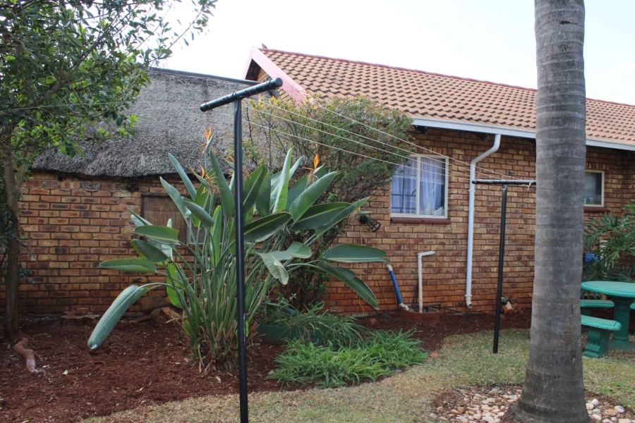 To Let 2 Bedroom Property for Rent in Hesteapark Gauteng