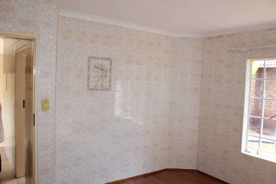 To Let 2 Bedroom Property for Rent in Hesteapark Gauteng