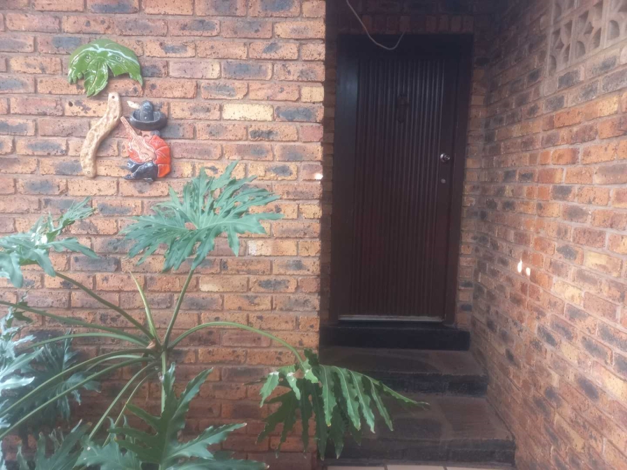 3 Bedroom Property for Sale in Dawn Park Gauteng