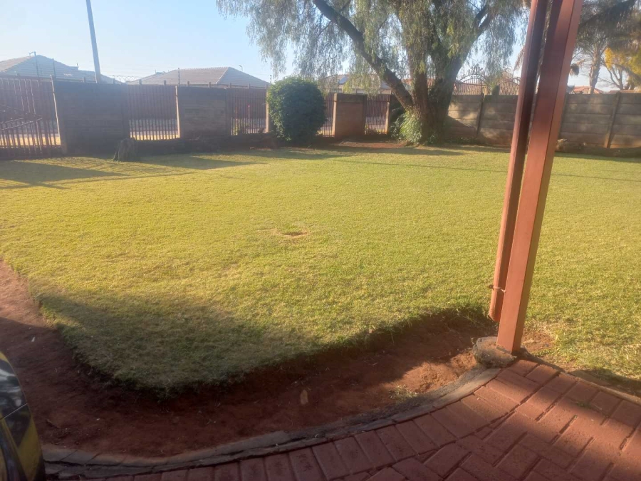3 Bedroom Property for Sale in Dawn Park Gauteng