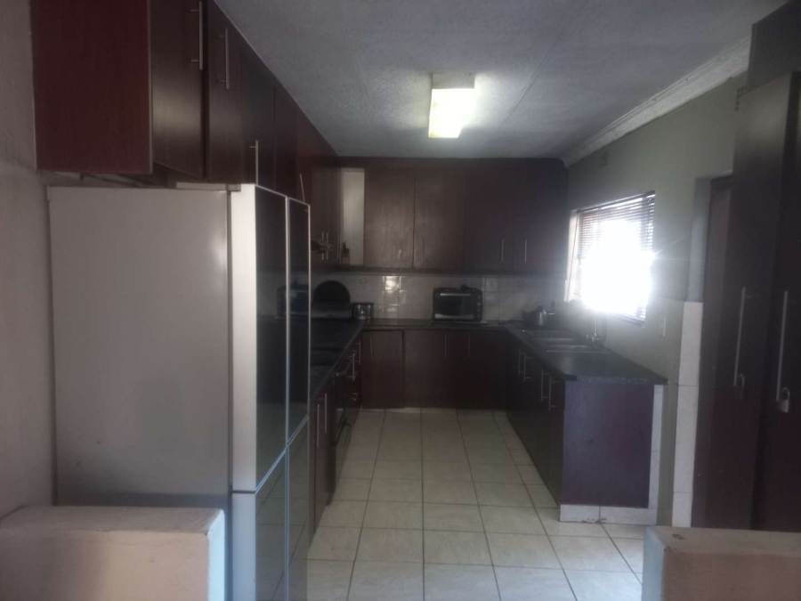 3 Bedroom Property for Sale in Dawn Park Gauteng