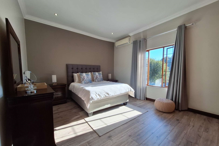 To Let 4 Bedroom Property for Rent in Silver Lakes Gauteng