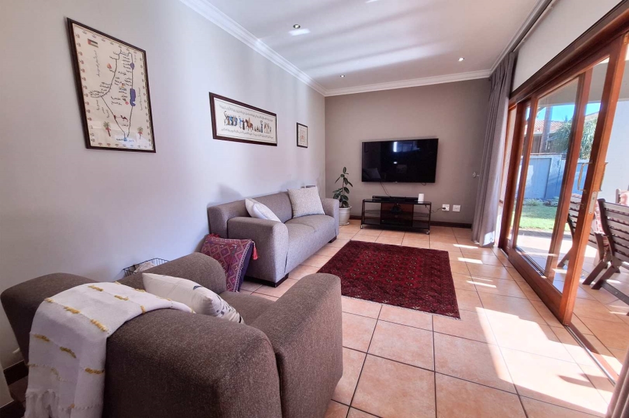 To Let 4 Bedroom Property for Rent in Silver Lakes Gauteng