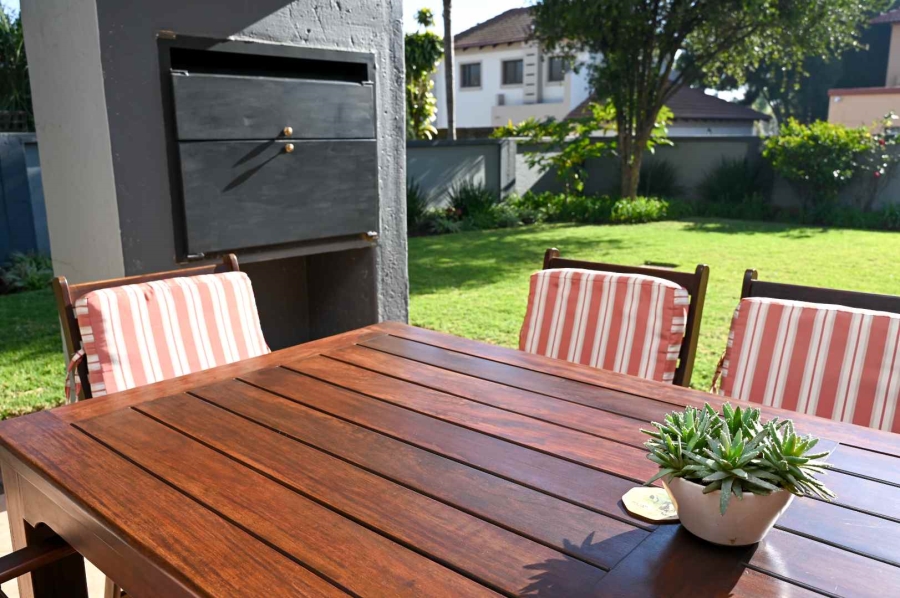 To Let 4 Bedroom Property for Rent in Silver Lakes Gauteng