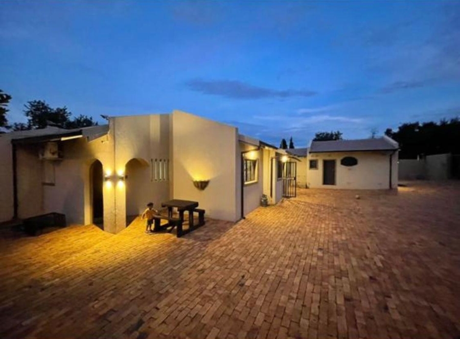 To Let 3 Bedroom Property for Rent in Weltevreden Park Gauteng