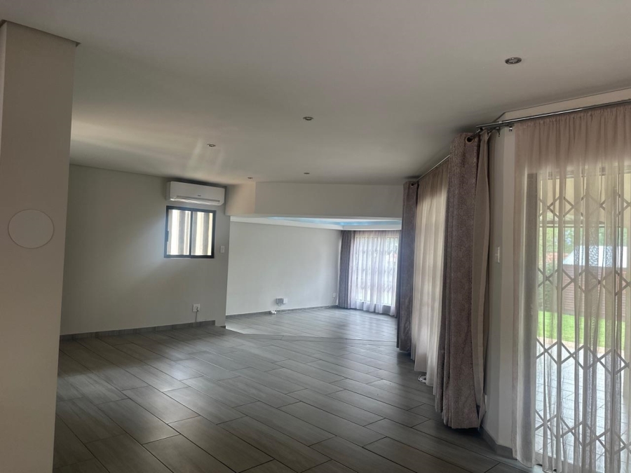 To Let 3 Bedroom Property for Rent in Weltevreden Park Gauteng