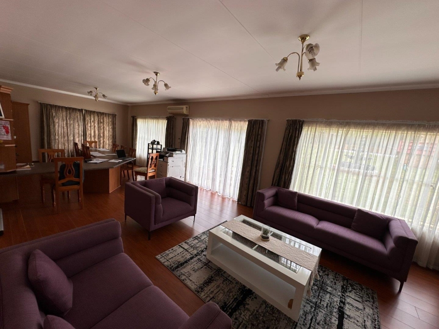 To Let 3 Bedroom Property for Rent in Florida Gauteng