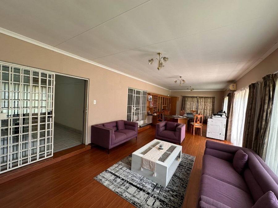 To Let 3 Bedroom Property for Rent in Florida Gauteng
