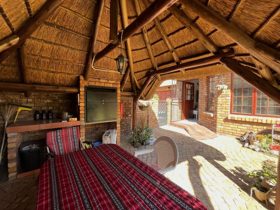 3 Bedroom Property for Sale in Rynfield Gauteng