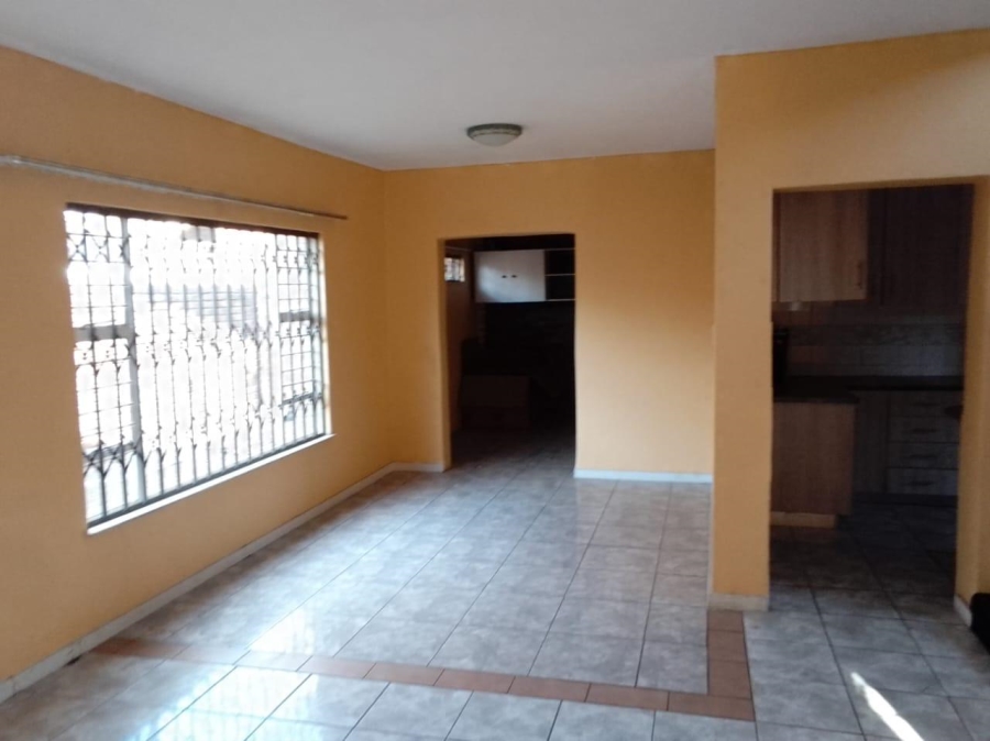 3 Bedroom Property for Sale in Birchleigh North Gauteng