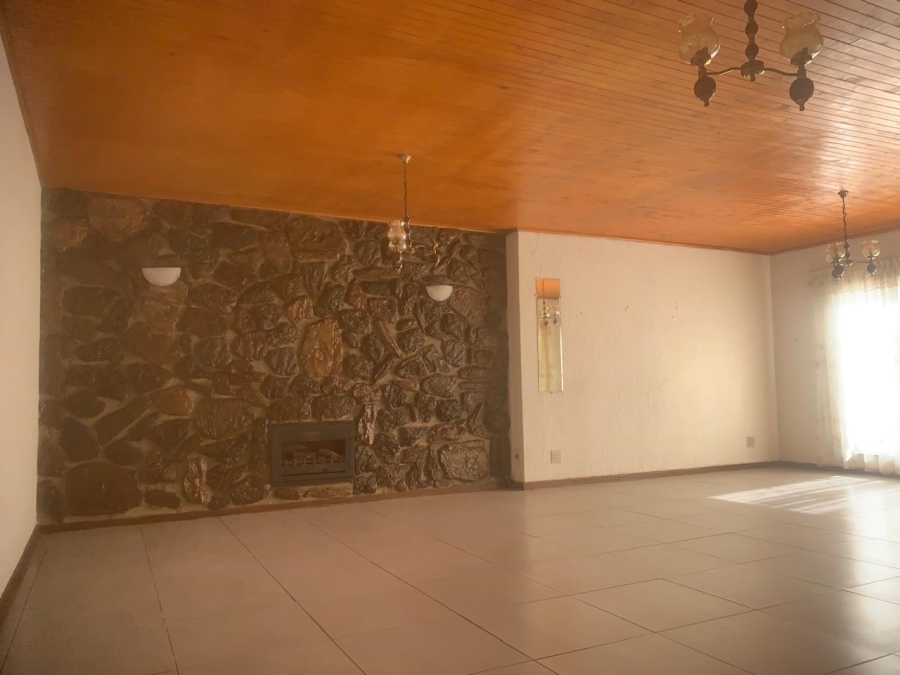 4 Bedroom Property for Sale in Birchleigh North Gauteng