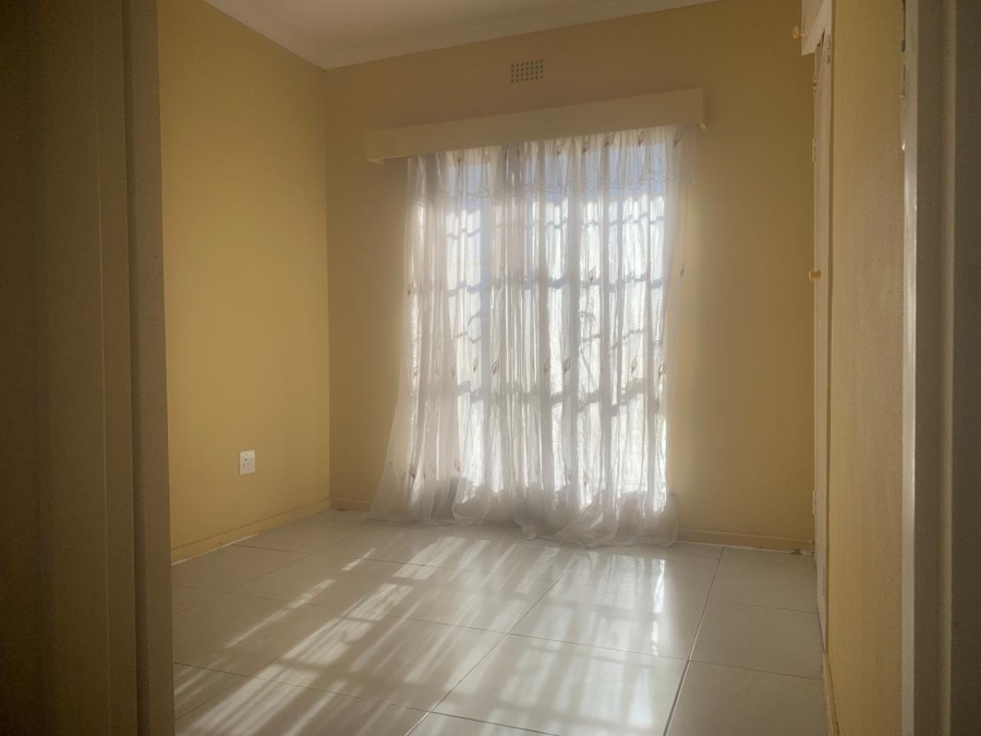 4 Bedroom Property for Sale in Birchleigh North Gauteng