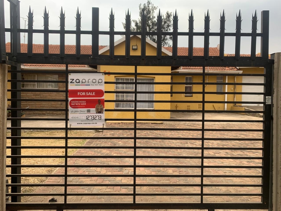 4 Bedroom Property for Sale in Birchleigh North Gauteng