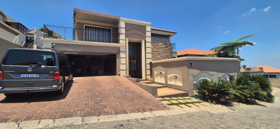4 Bedroom Property for Sale in Bassonia Gauteng