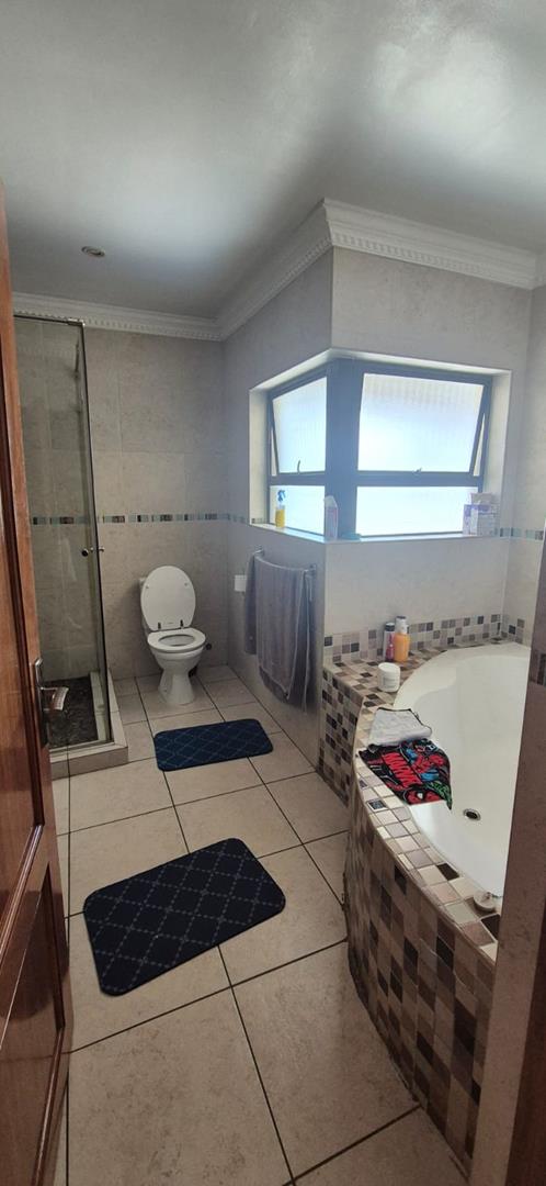 4 Bedroom Property for Sale in Bassonia Gauteng