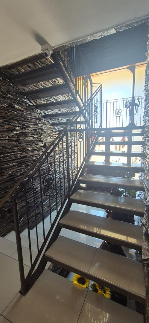 4 Bedroom Property for Sale in Bassonia Gauteng