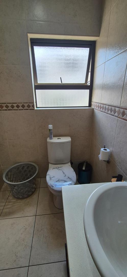 4 Bedroom Property for Sale in Bassonia Gauteng
