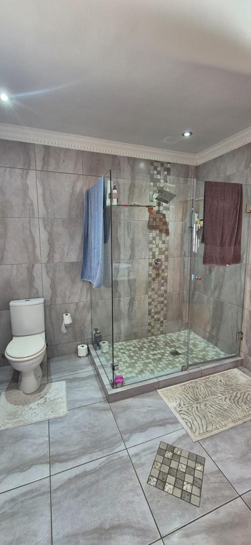 4 Bedroom Property for Sale in Bassonia Gauteng