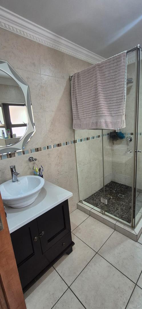 4 Bedroom Property for Sale in Bassonia Gauteng
