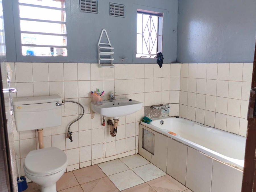 0 Bedroom Property for Sale in Lenasia Ext 13 Gauteng