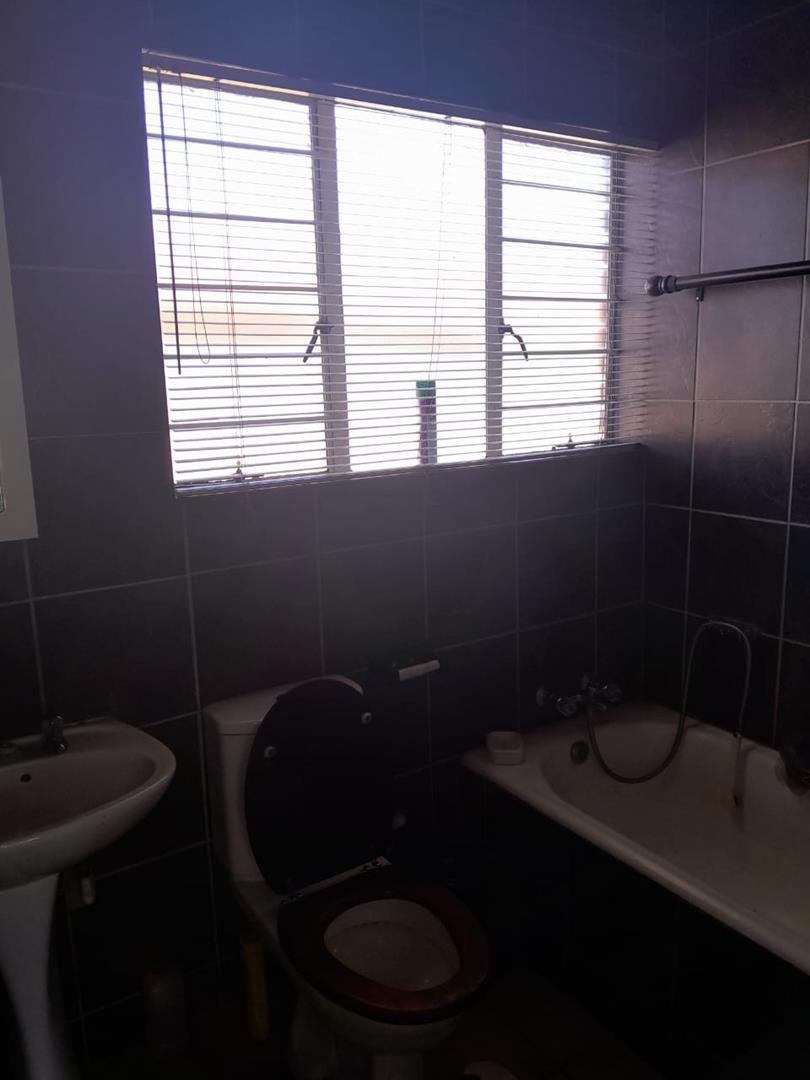 2 Bedroom Property for Sale in Freeway Park Gauteng