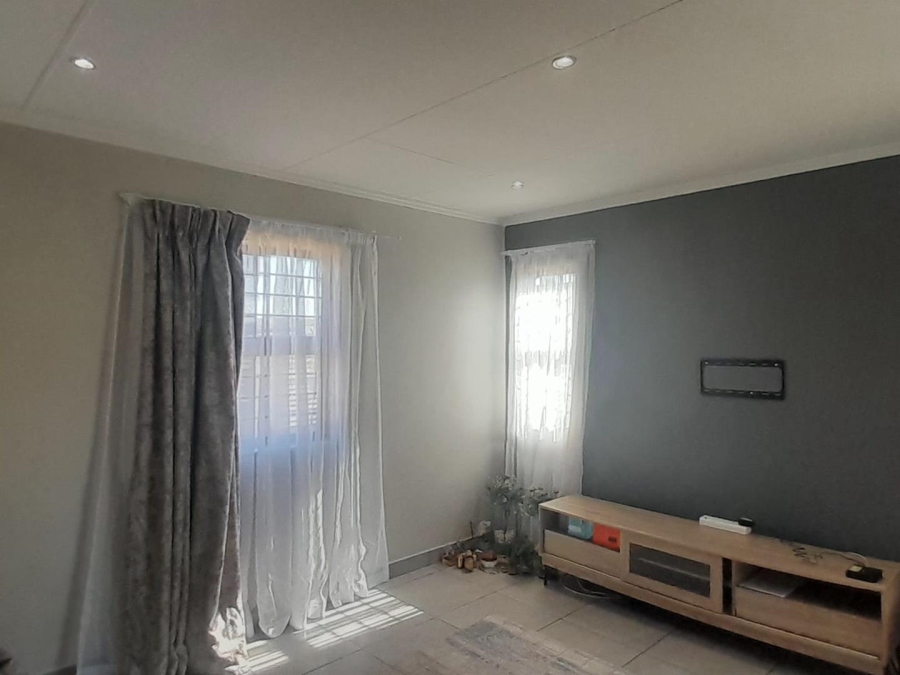 3 Bedroom Property for Sale in Mindalore Gauteng