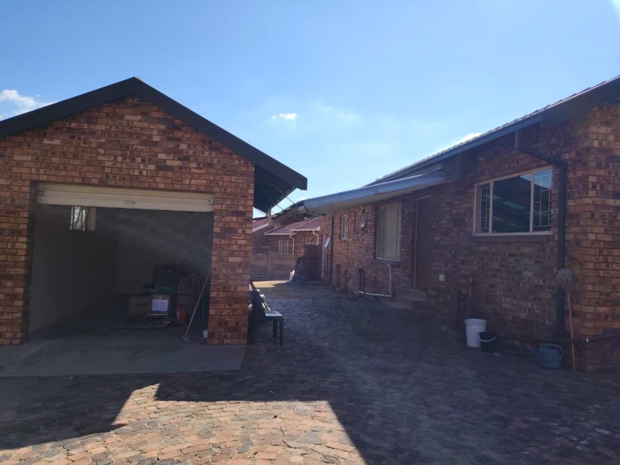 To Let 3 Bedroom Property for Rent in The Reeds Gauteng