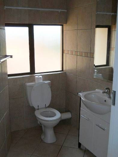 To Let 1 Bedroom Property for Rent in Silver Lakes Gauteng