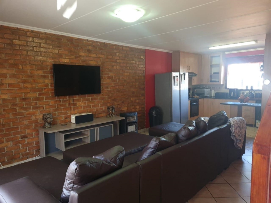 To Let 2 Bedroom Property for Rent in Riversdale Gauteng