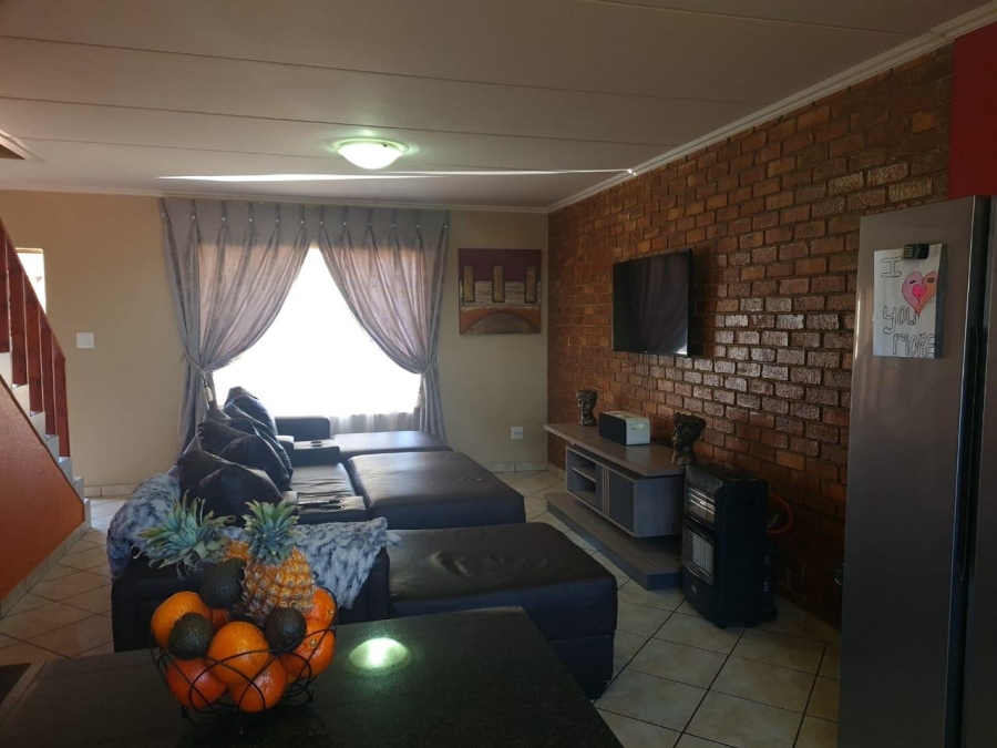 To Let 2 Bedroom Property for Rent in Riversdale Gauteng