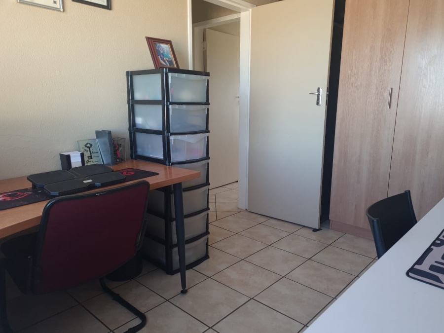 To Let 2 Bedroom Property for Rent in Riversdale Gauteng