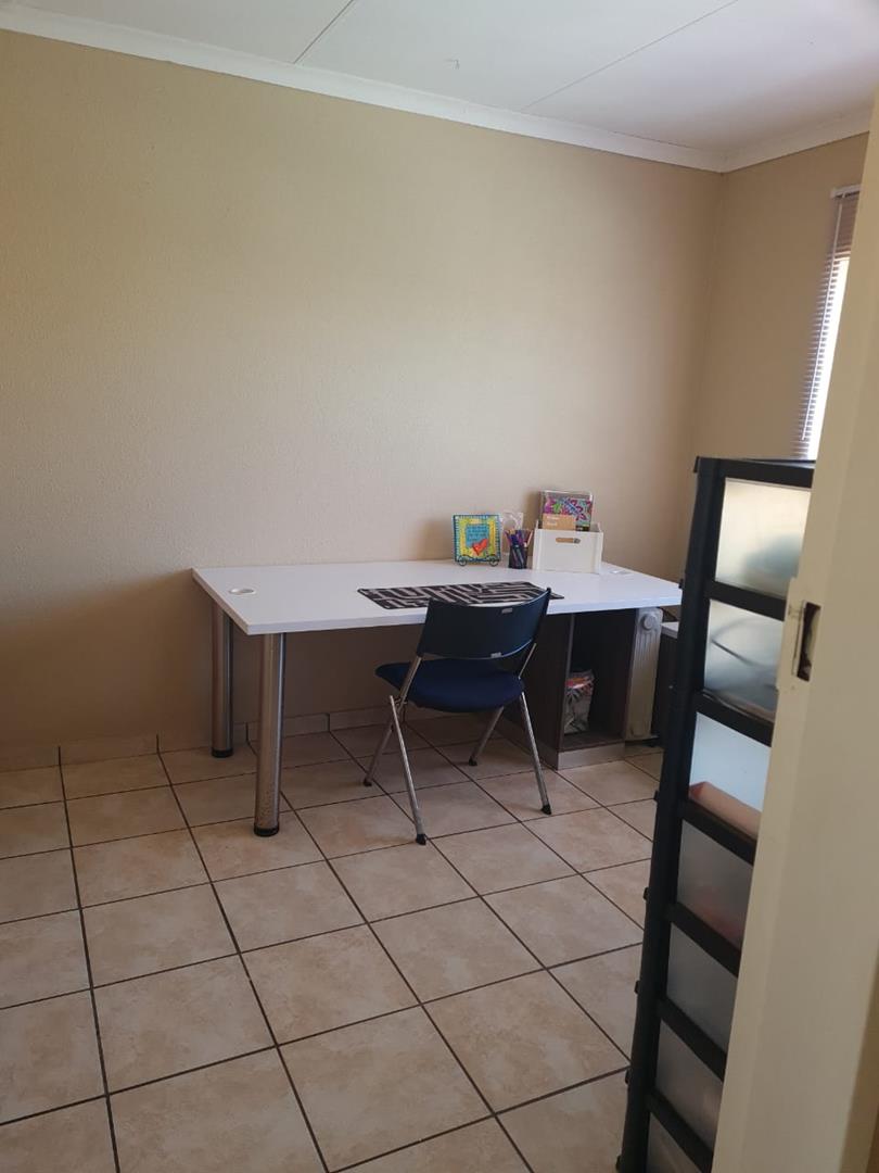 To Let 2 Bedroom Property for Rent in Riversdale Gauteng