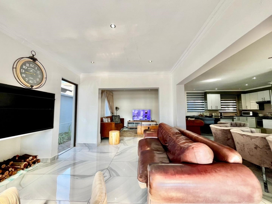4 Bedroom Property for Sale in Willow Acres Gauteng